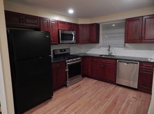 2412 S Lee St, Philadelphia, PA 19148