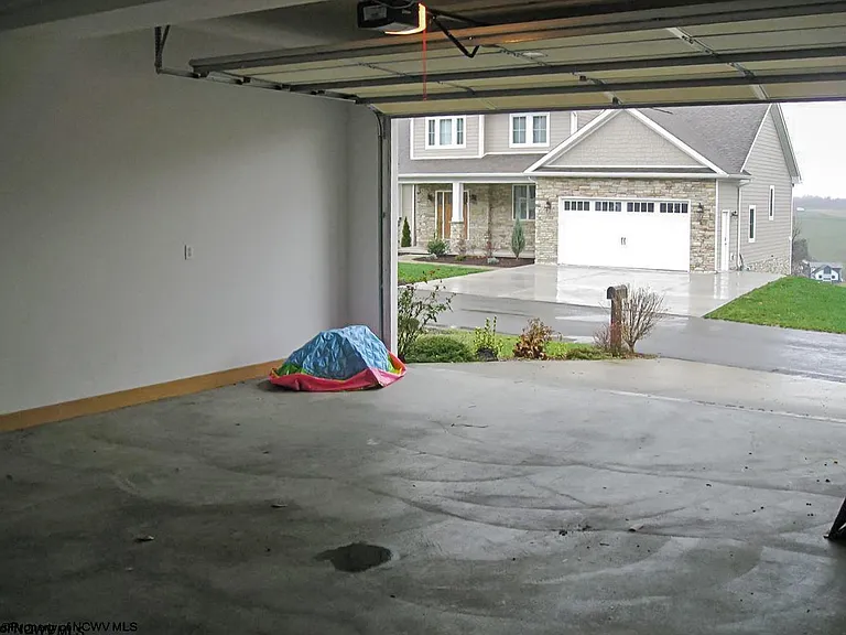 198 Donna Ave — Photo 13