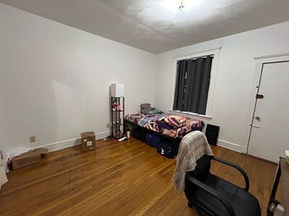 4th image of 17 Cummings Rd APT 5
