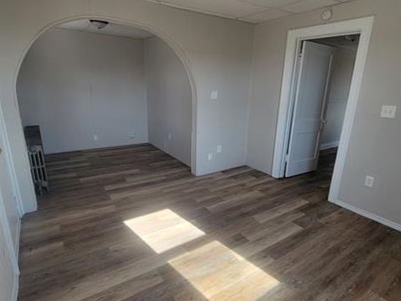 2nd image of 3843 Euclid Ave #C-2-1