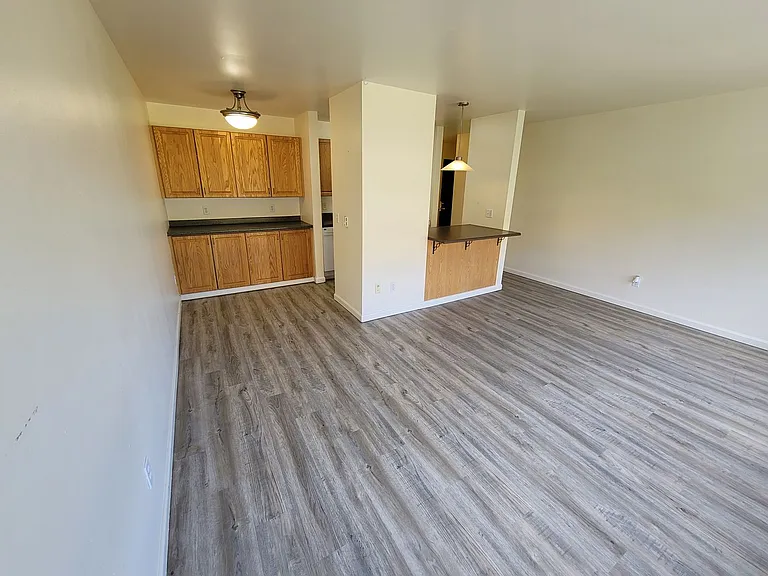 Russell/Central Park in the Heart of Ballard — Photo 77