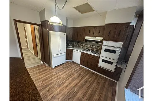 575 Highland Ave Photo 1