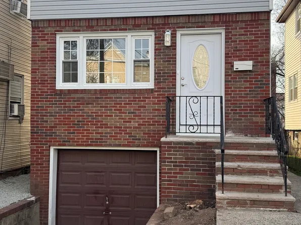 31 Chestnut St, Kearny, NJ 07032