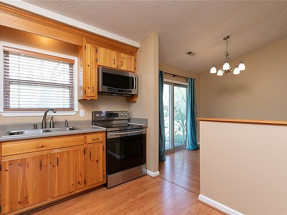 3rd image of 3071 Rachael Ln