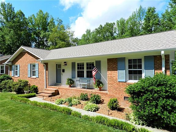 2nd image of 1909 Gracewood Dr