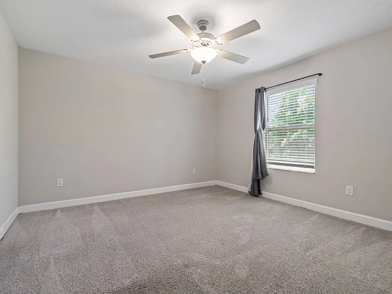 23252 Willow Glen Way — Photo 27