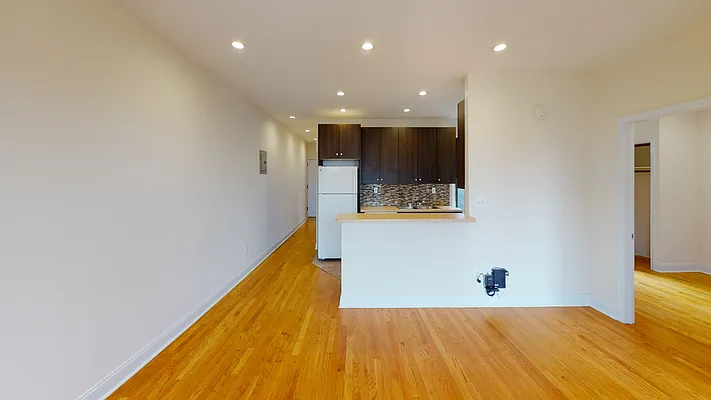 Rented by Revona Properties | media 13