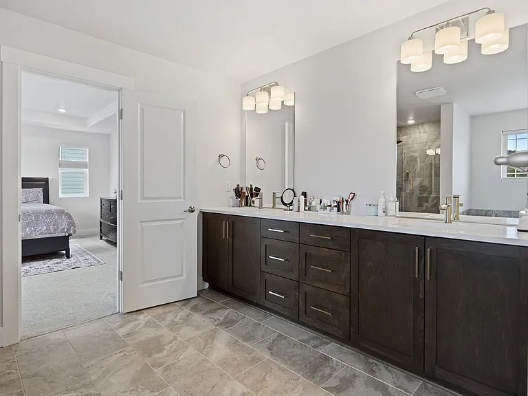 14999 NW Evelyn St — Photo 25