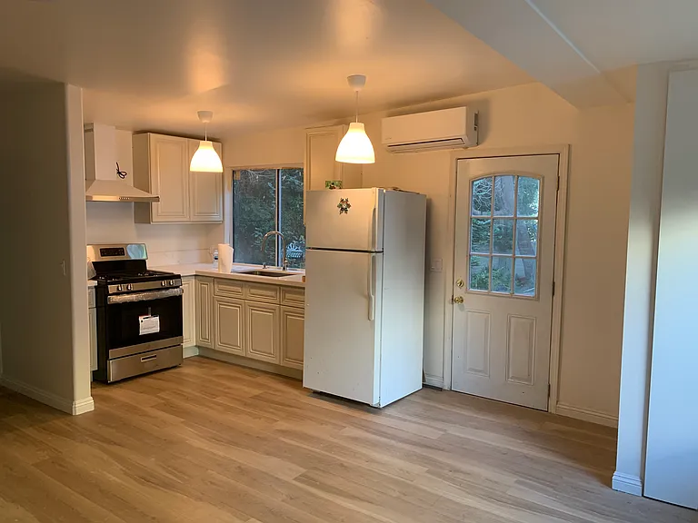 4444 Gainsborough Ave — Photo 3