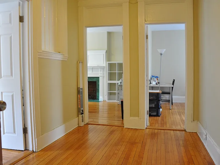 30 Glenville Ave #1 — Photo 8