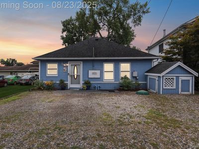 9037 Buckingham St, White Lake, MI, 48386