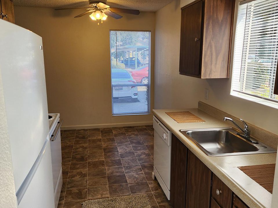 1st image of 1451 Stabler Ln #1