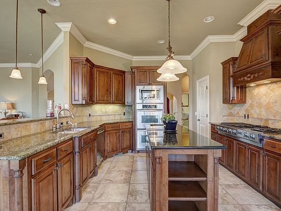 3rd image of 4601 Briar Forest Ct