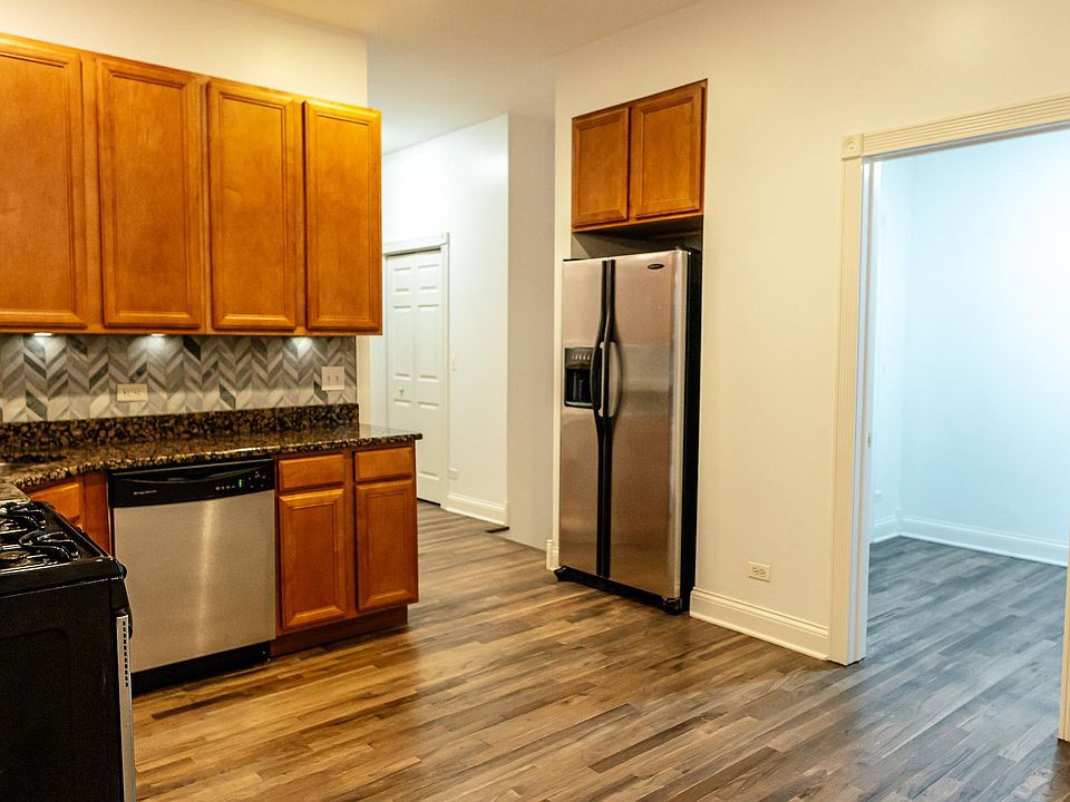 Kitchen Upper Level