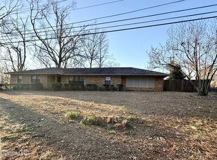 621 Middleton Rd, Winona, MS 38967