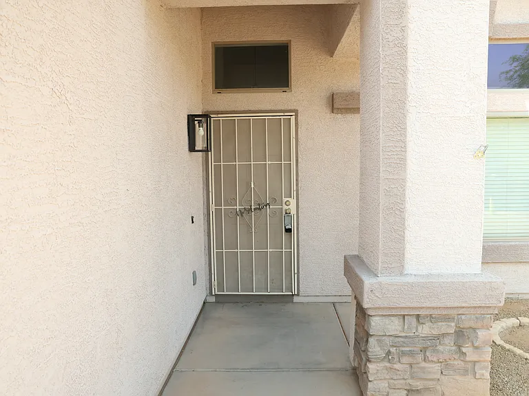 1450 E 12th Pl — Photo 36