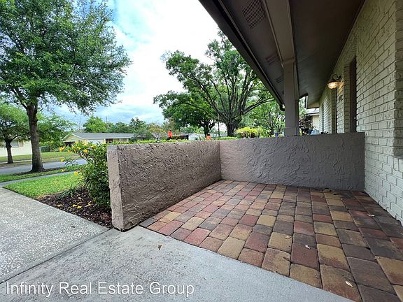 3rd image of 3010 Plaza Terrace Dr