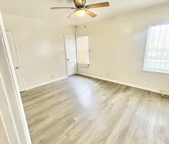 2838 W Vernon Ave — Photo 6