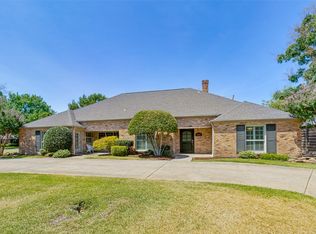 15305 Leavalley Dr, Dallas, TX 75248