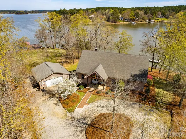 2709 Rolling Hills Rd, Ridgeway, SC 29130