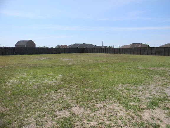 4th image of 114 Village East Dr