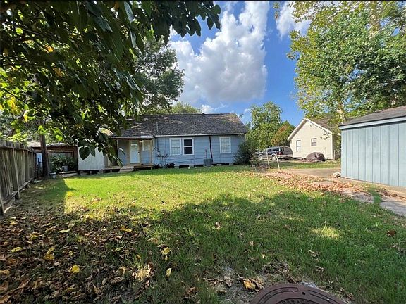 5th image of 1404 Harrop Ave