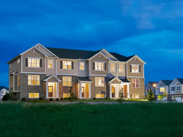 30W150 Wheeler Cir, Warrenville, IL 60563