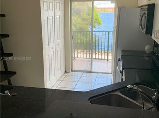 8446 NW 103rd St APT 201D, Hialeah Gardens, FL 33016