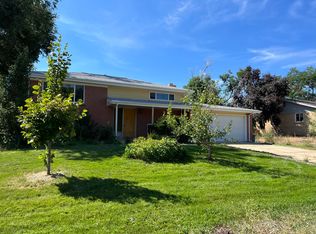 10490 W 8th Pl, Lakewood, CO 80215