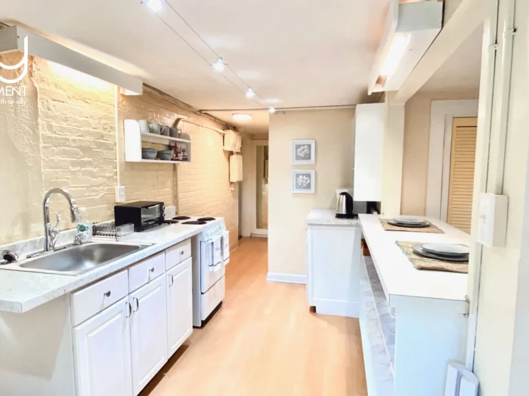 709 Park St — Photo 13