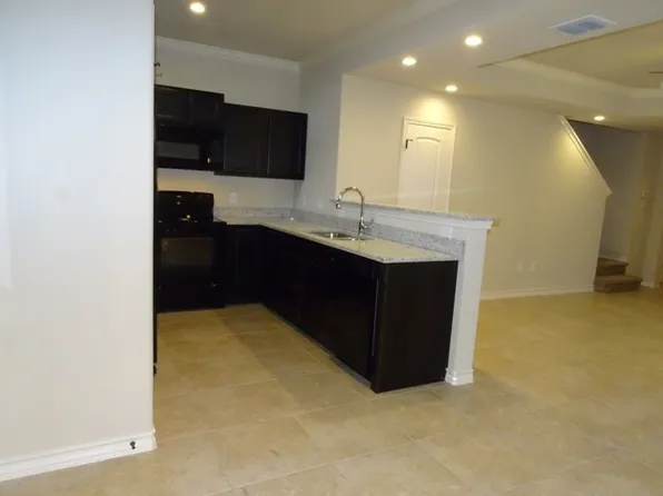 6934 Lakeview Dr #101, San Antonio, TX 78244