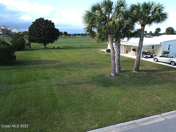 4th image of 1022 Barefoot Cir