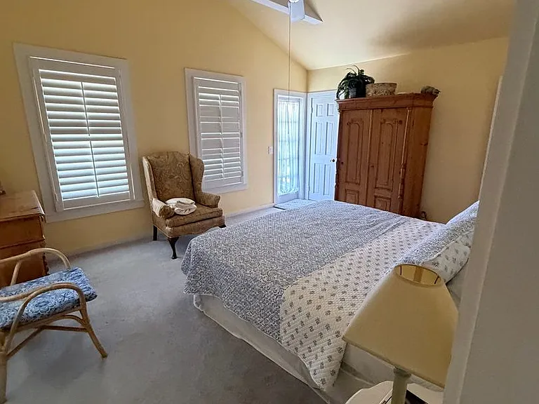 1211 Varela St — Photo 12