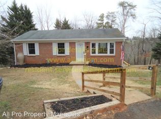 1207 Bland Cir, Charlottesville, VA 22901