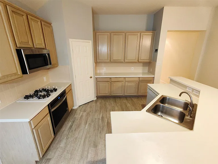 7127 Bristol Ridge Dr — Photo 31
