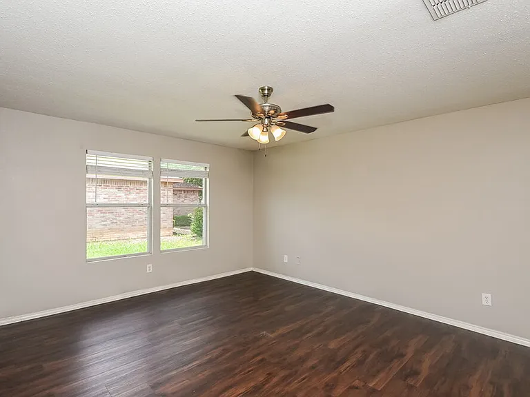 317 Taylor St — Photo 10