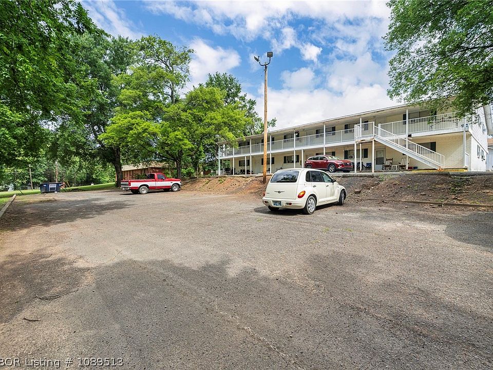 1st image of 201 Beeler St
