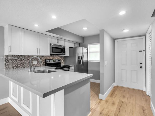 4600 SW 67th Ave APT 264, Miami, FL 33155