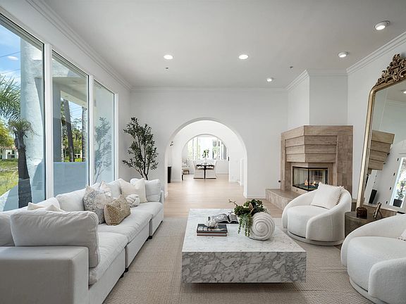 4th image of 7402 Cadencia St
