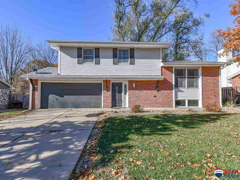 1st image of 1121 Cobblestone Dr