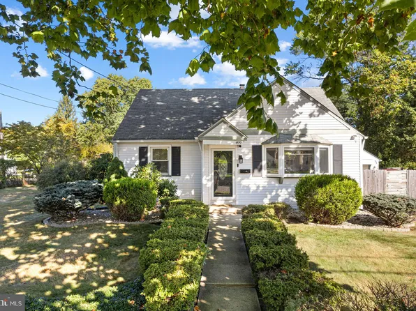 499 Austin Ave, Barrington, NJ 08007
