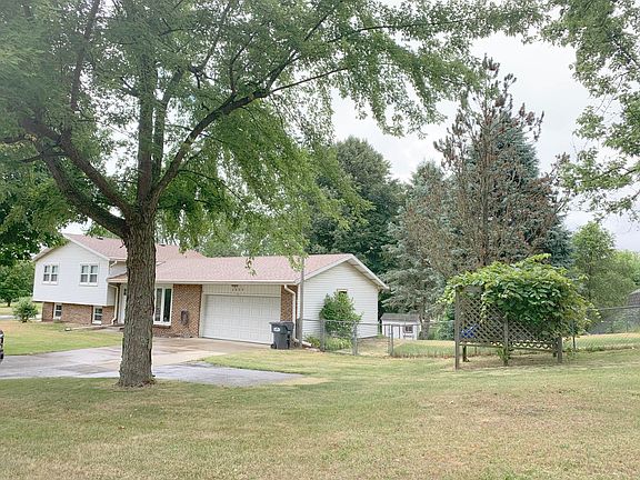 2nd image of 3935 Atherton Dr