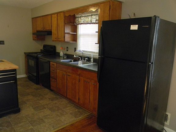 3rd image of 9017 Mahoney Dr