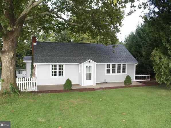 126 Spanglers Mill Rd, New Cumberland, PA 17070