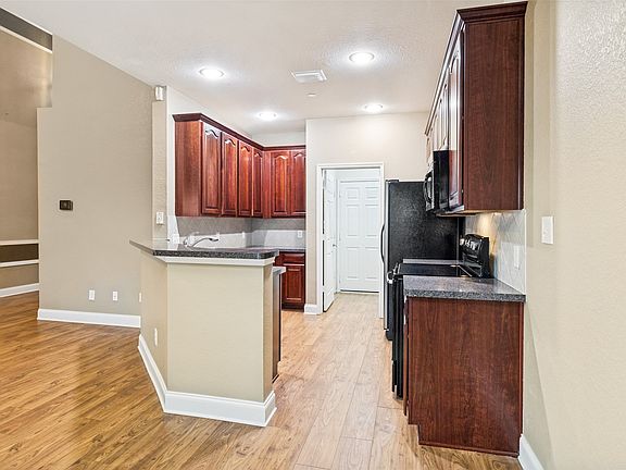 5th image of 8537 Brunswick Dr
