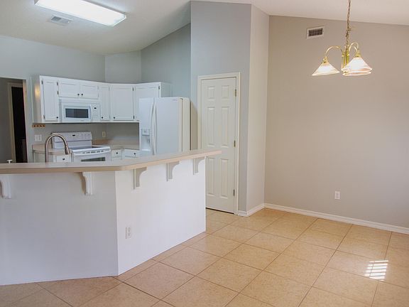 4th image of 6735 Flintwood St
