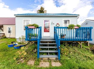 76 Poplar St, Pictou, NS B0K1X0
