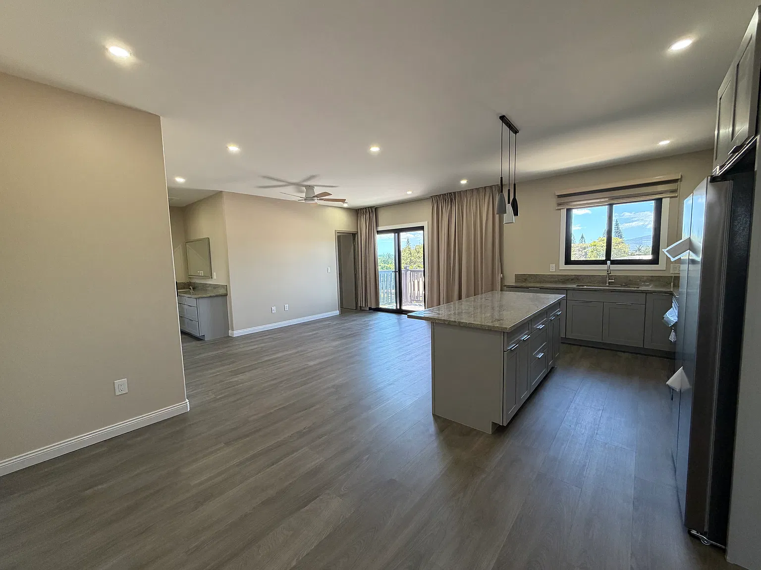 5 bed, 1800 sqft, $3,800 — Photo 3