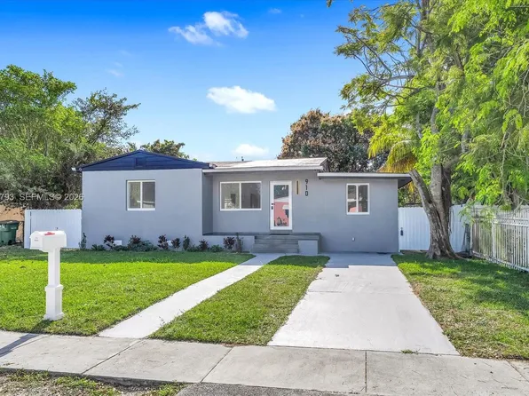 910 NW 133rd St, North Miami, FL 33168