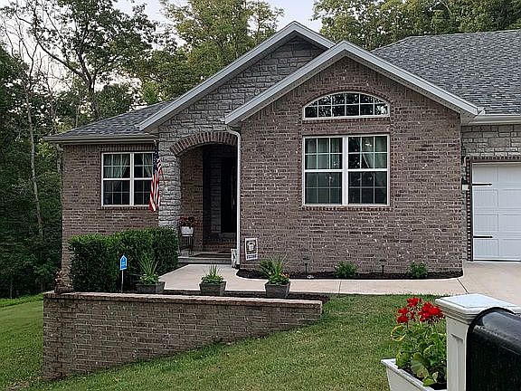 3rd image of 4 Oak Cir